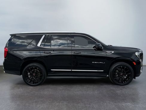 Used 2022 GMC Yukon Denali AWD/4WD image 2