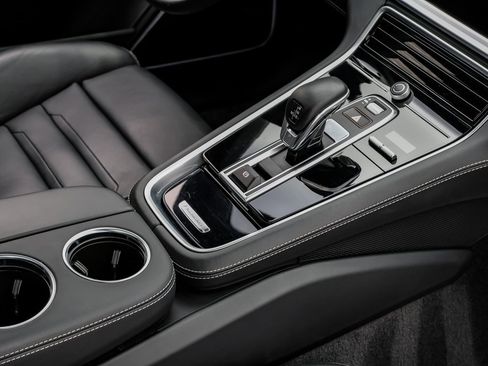 Used 2023 Porsche Panamera Turbo S image 22