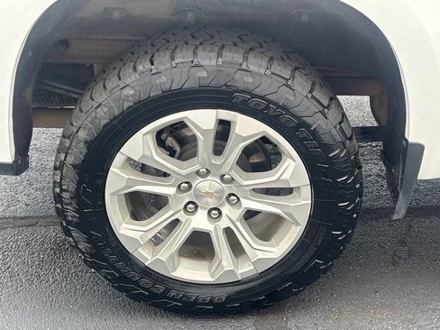 Used 2023 Chevrolet Silverado 1500 LTZ w/ Z71 Off-Road Package AWD/4WD image 26
