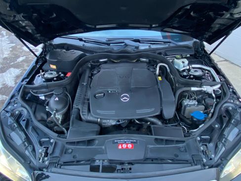 Used 2014 Mercedes-Benz E 350 4MATIC Sedan image 35