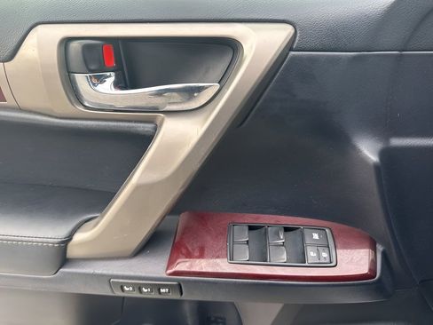 Used 2019 Lexus GX 460 Premium image 30