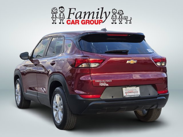Used 2024 Chevrolet TrailBlazer LS w/ LS Convenience Package FWD image 3