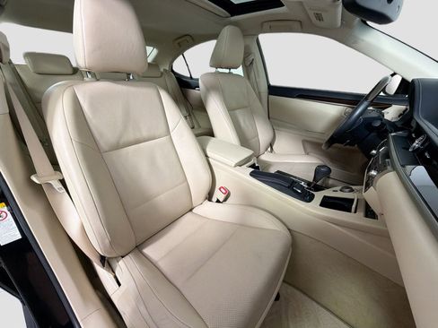 Used 2015 Lexus ES 350 w/ Luxury Package image 27