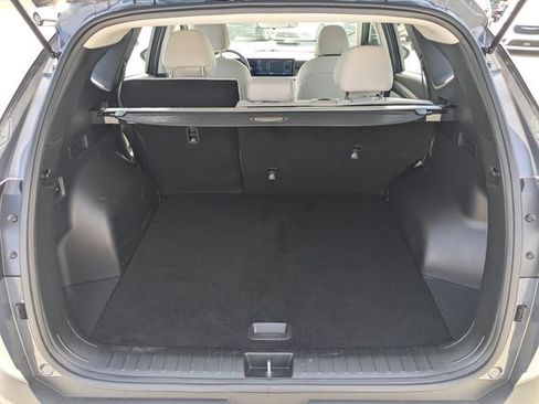 Used 2025 Hyundai Tucson SE image 12