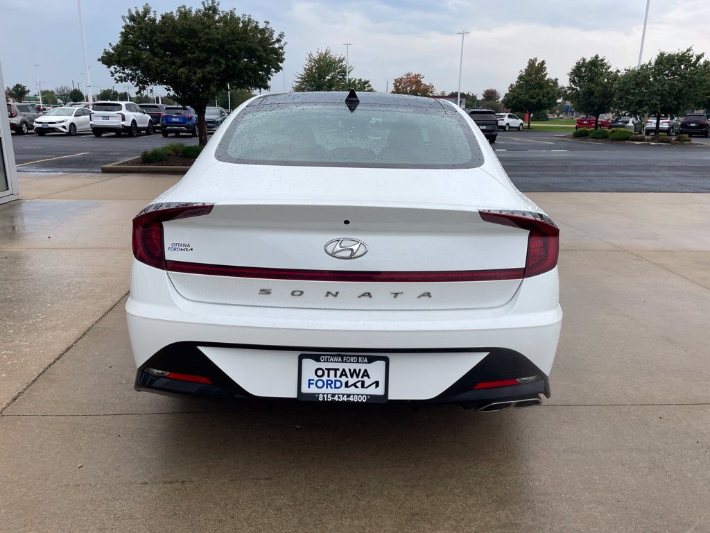Used 2022 Hyundai Sonata SEL w/ Convenience Package FWD image 6