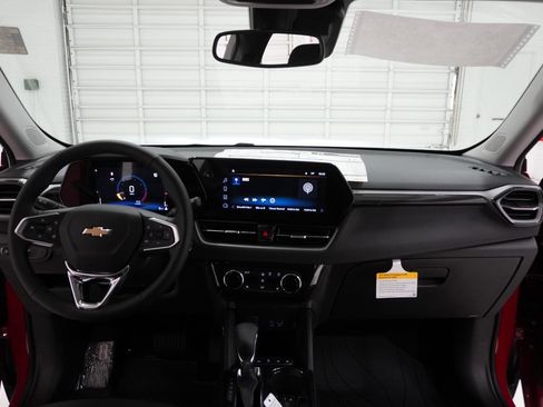 New 2026 Chevrolet TrailBlazer LT w/ Convenience Package FWD image 38