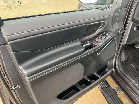 Used 2025 Ford Expedition Max Platinum w/ Stealth Appearance Package AWD/4WD image 15