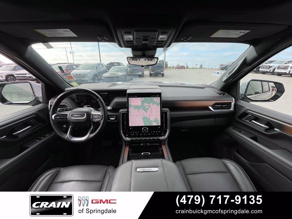 Used 2025 GMC Yukon Denali w/ Advanced Technology Package AWD/4WD image 27