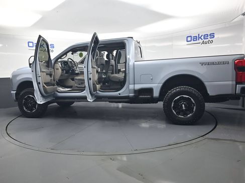 Used 2026 Ford F250 Platinum w/ Platinum Plus Package AWD/4WD image 59