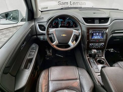 Used 2017 Chevrolet Traverse LT FWD image 22