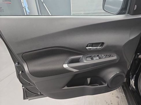Used 2024 Nissan Kicks SV image 24