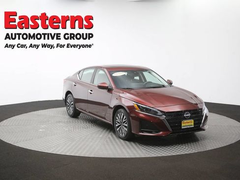 Used 2024 Nissan Altima 2.5 SV w/ SV Premium Package AWD/4WD image 51