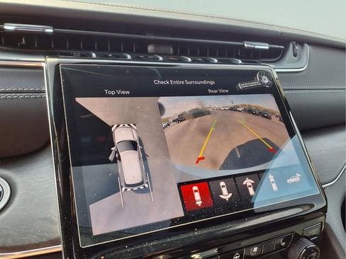 New 2025 Jeep Grand Cherokee L Overland w/ Advanced Protech Group III AWD/4WD image 21
