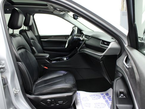 Used 2021 Jeep Grand Cherokee L Limited w/ Trailer Tow Group (B) image 17