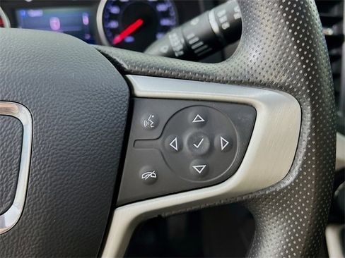 Used 2023 GMC Acadia SLE w/ Driver Convenience Package image 32