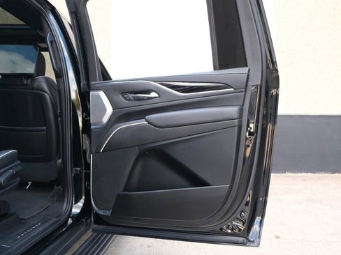 Used 2021 Cadillac Escalade ESV Sport w/ Driver Assist Tech Package image 29