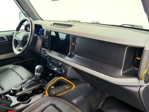 Used 2023 Ford Bronco Badlands image 24