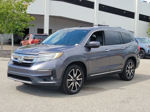 Used 2019 Honda Pilot Touring image 3