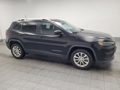 Used 2020 Jeep Cherokee Latitude FWD image 11
