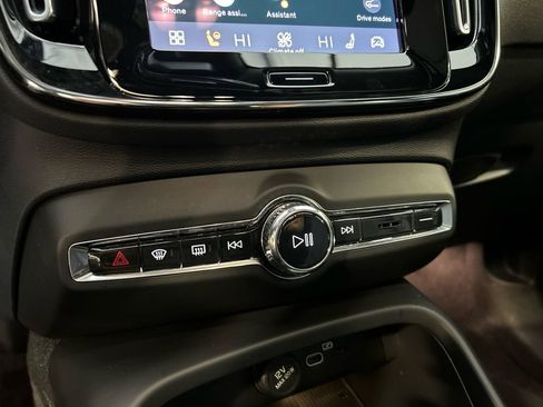 Certified 2023 Volvo C40 P8 Recharge Ultimate AWD/4WD image 18