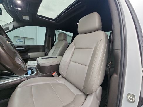 Used 2020 Chevrolet Silverado 1500 LTZ w/ LTZ Premium Package AWD/4WD image 19