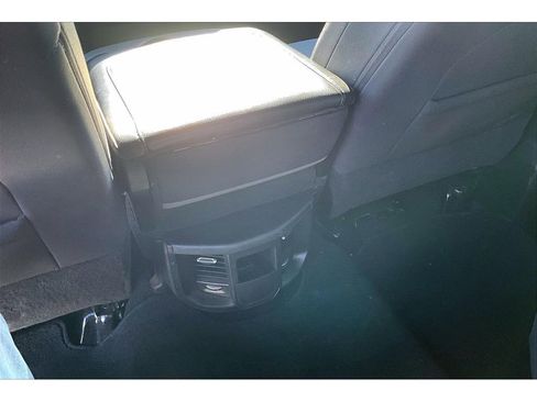 Certified 2024 RAM 3500 Big Horn AWD/4WD image 31