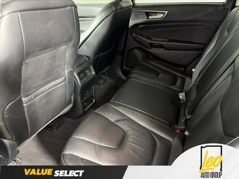 Used 2021 Ford Edge Titanium AWD/4WD image 10