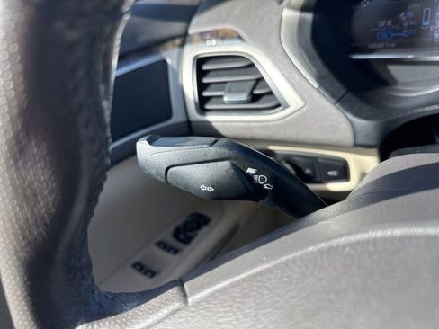 Used 2013 Lincoln MKZ Hybrid image 25