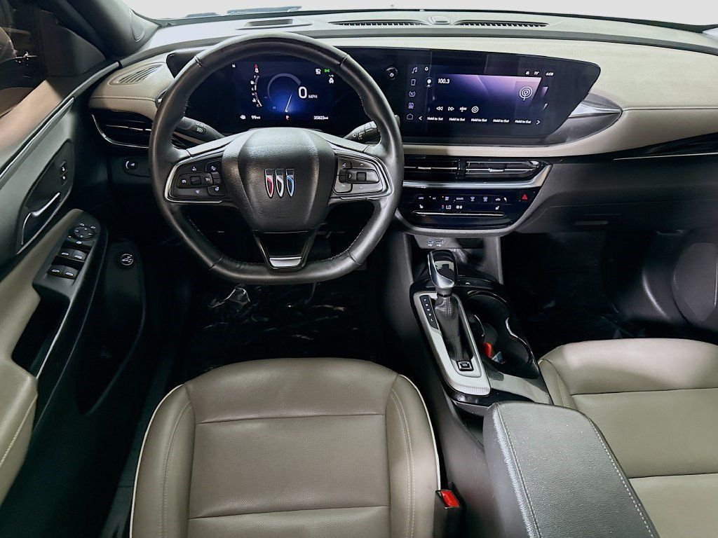 Used 2025 Buick Envista Avenir FWD image 16