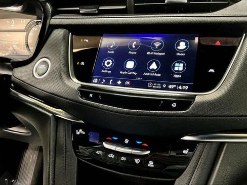 Certified 2025 Cadillac XT6 Luxury image 15