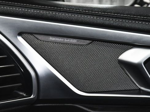 Used 2022 BMW 840i xDrive Convertible w/ Driving Assistance Package image 41