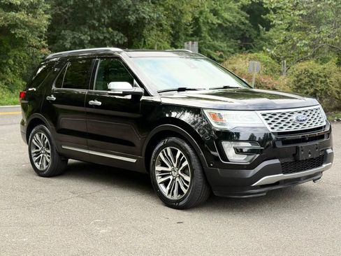 Used 2016 Ford Explorer Platinum AWD/4WD image 1