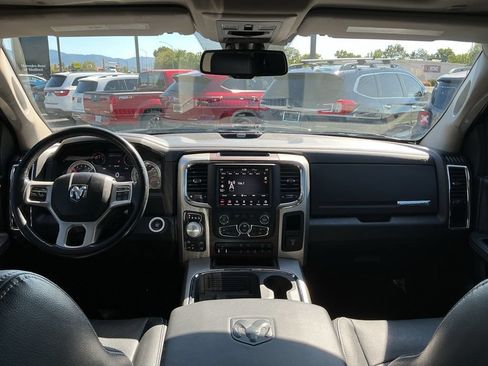 Used 2018 RAM 1500 Laramie w/ Convenience Group AWD/4WD image 32