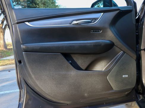 Used 2019 Cadillac XT5 Luxury image 13