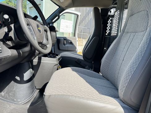 New 2025 Chevrolet Express 2500 Work Van w/ Driver Convenience Package image 9