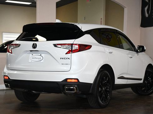 Used 2025 Acura RDX SH-AWD image 5