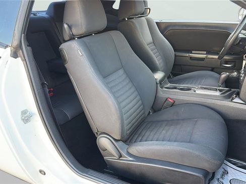 Used 2013 Dodge Challenger SXT RWD image 14