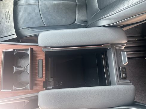 Used 2024 Toyota Sienna LE image 22