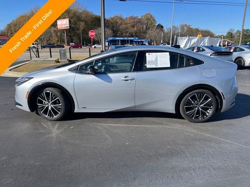 Used 2024 Toyota Prius Limited image 2