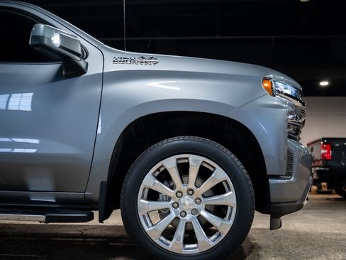 Used 2021 Chevrolet Silverado 1500 High Country image 15