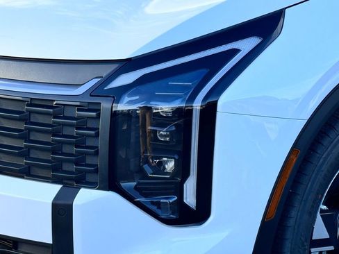 New 2026 Kia Sportage LX image 10