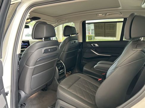 Used 2023 BMW X7 xDrive40i w/ Premium Package AWD/4WD image 47