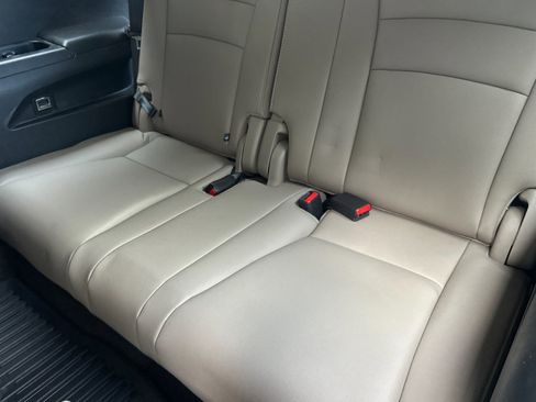 Used 2017 Honda Pilot Elite image 12