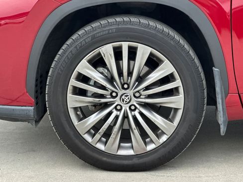 Used 2022 Toyota Highlander Platinum image 28
