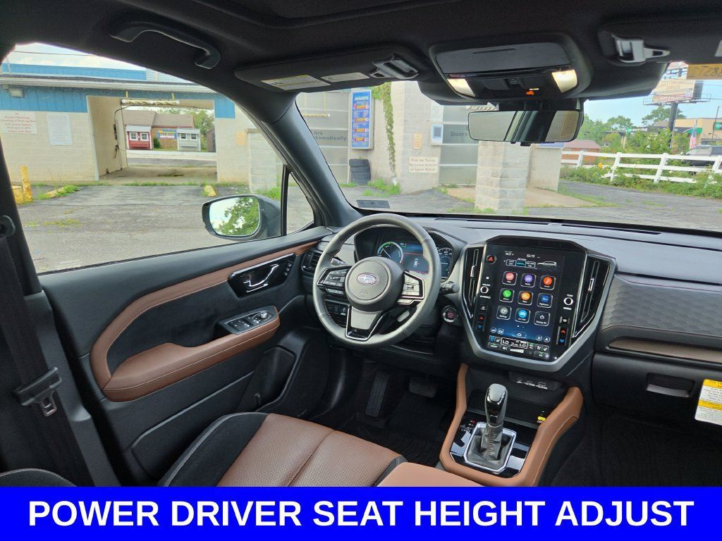 Used 2025 Subaru Forester Touring AWD/4WD image 12