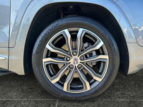 Used 2020 GMC Terrain Denali w/ Denali Premium Package image 9