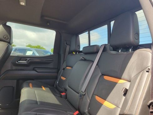 Used 2024 GMC Sierra 1500 AT4 w/ Technology Package AWD/4WD image 29