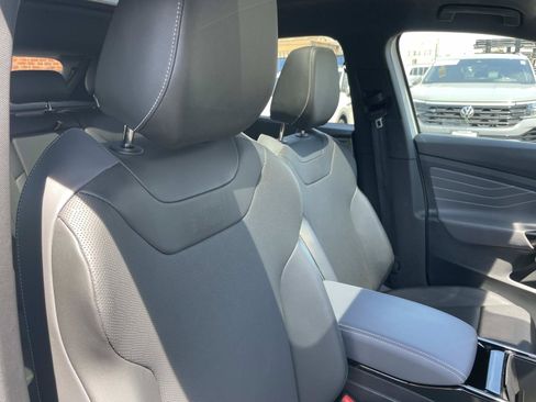 Certified 2023 Volkswagen ID.4 Pro S AWD/4WD image 29