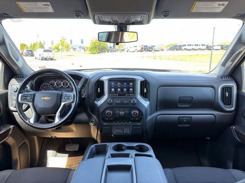 Used 2022 Chevrolet Silverado 1500 LT AWD/4WD image 21