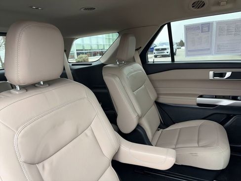 Used 2024 Ford Explorer XLT w/ Equipment Group 202A image 35